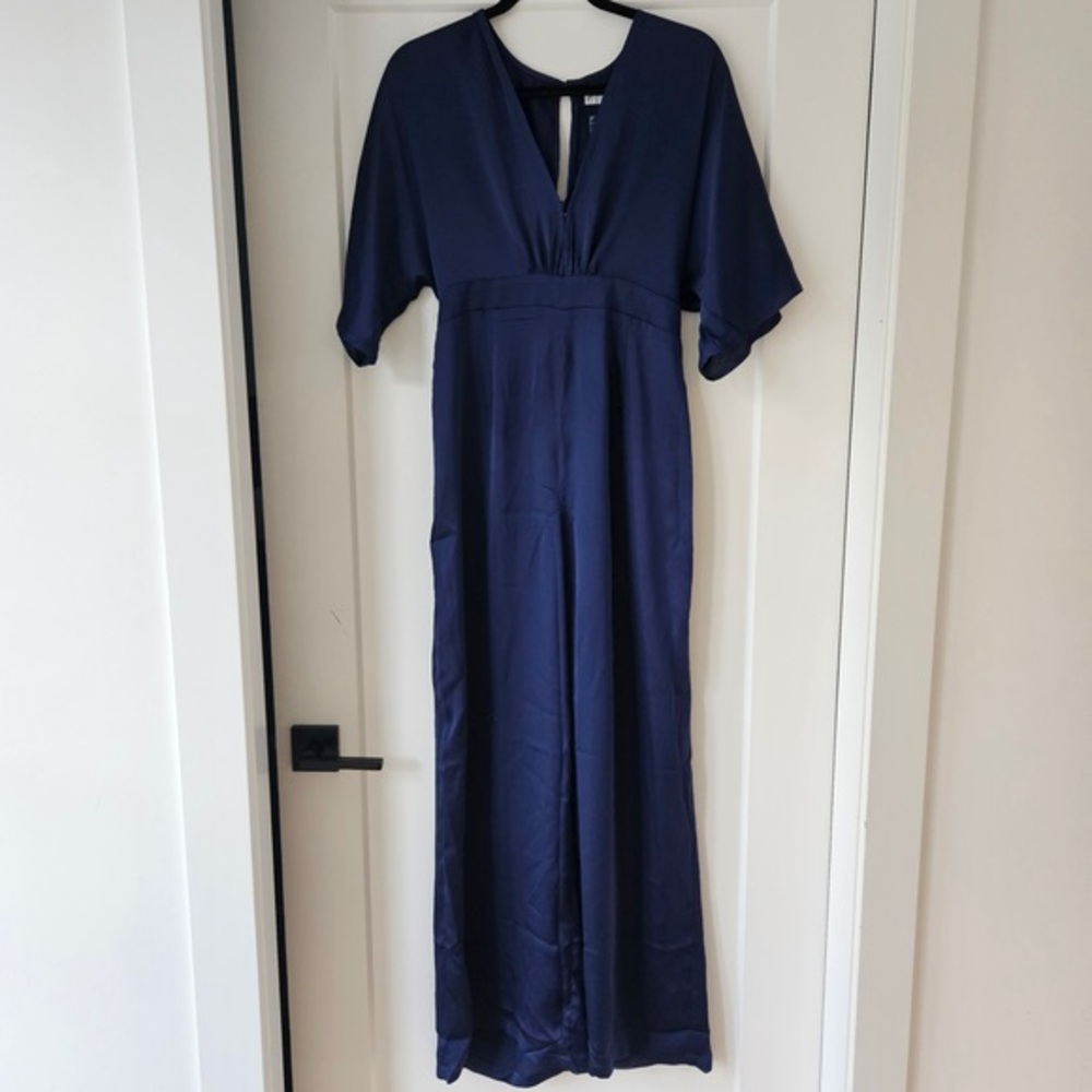 Elegant Navy V-Neck Maxi Dress